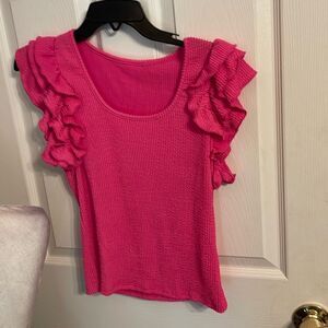 NWOT Ruffled Sleeve Top Size Small unknown brand color pink